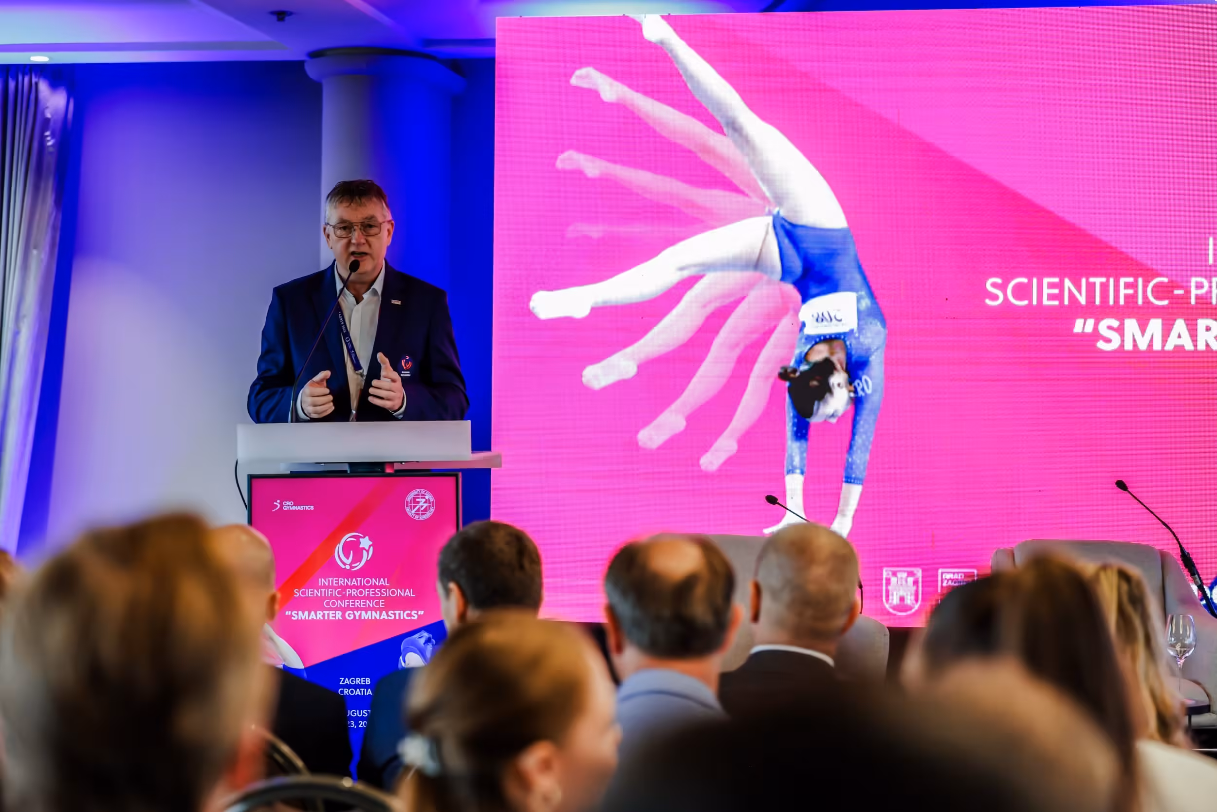 4v1a4425